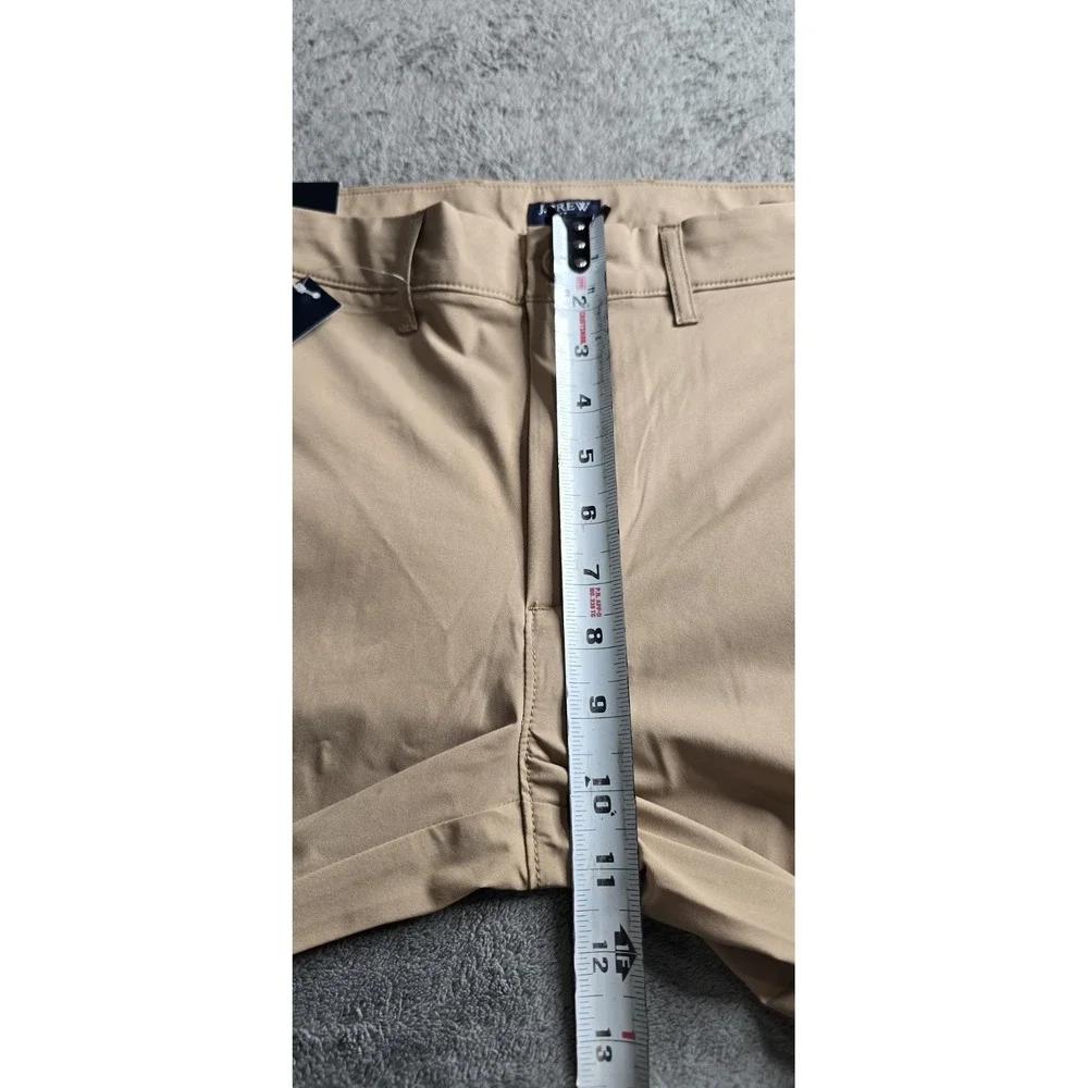 NWT J Crew Tech Pant Mens 30x30 Khaki  Slim Fit Performance Golf Casual Stretch